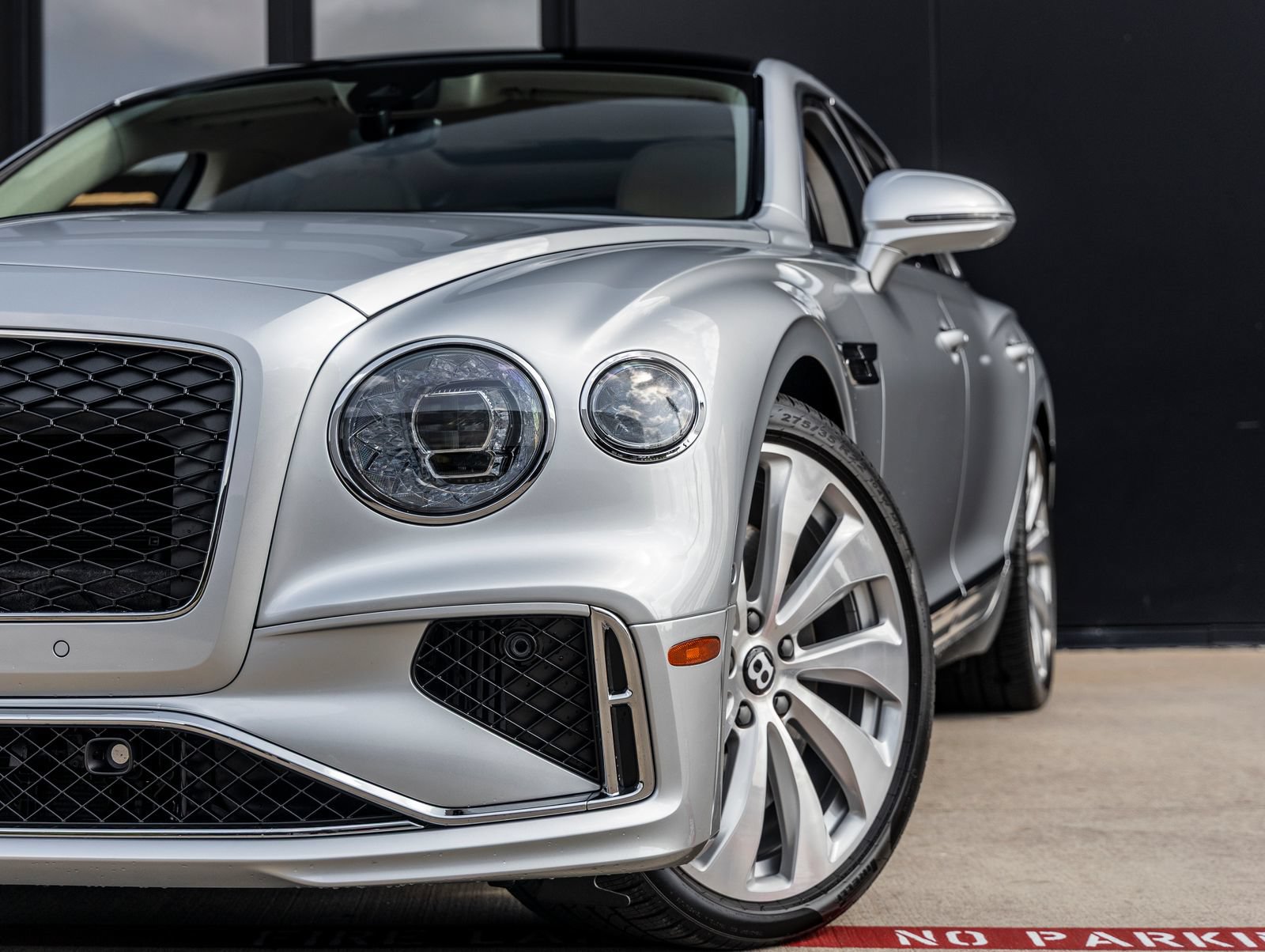 Used 2026 Bentley Flying Spur V8 AWD/4WD image 16