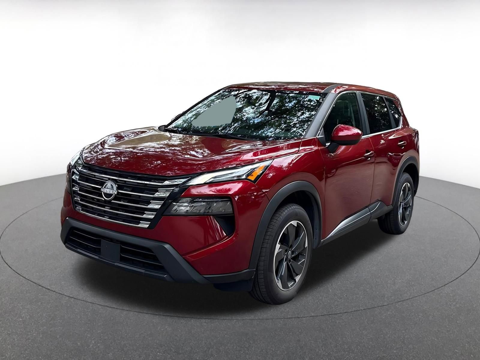 Used 2025 Nissan Rogue SV AWD/4WD image 3