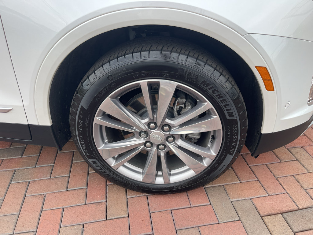 Used 2024 Cadillac XT5 Premium Luxury w/ Technology Package AWD/4WD image 6