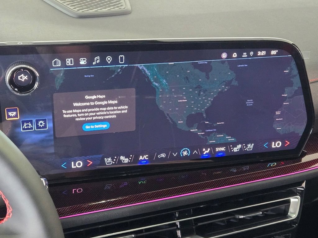 New 2026 Chevrolet Traverse RS w/ LPO, Floor Liner Package AWD/4WD image 27