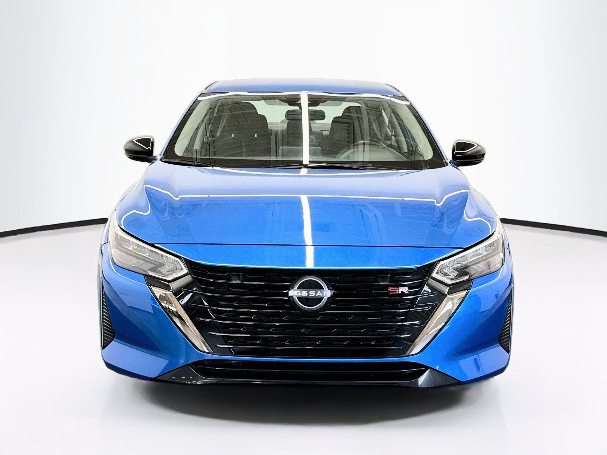 Used 2025 Nissan Sentra SR FWD image 2
