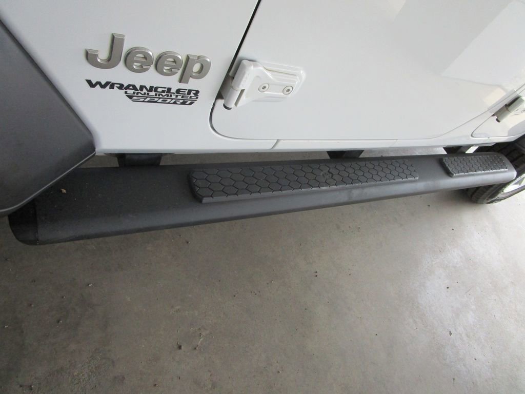 Used 2019 Jeep Wrangler Unlimited Sport image 26