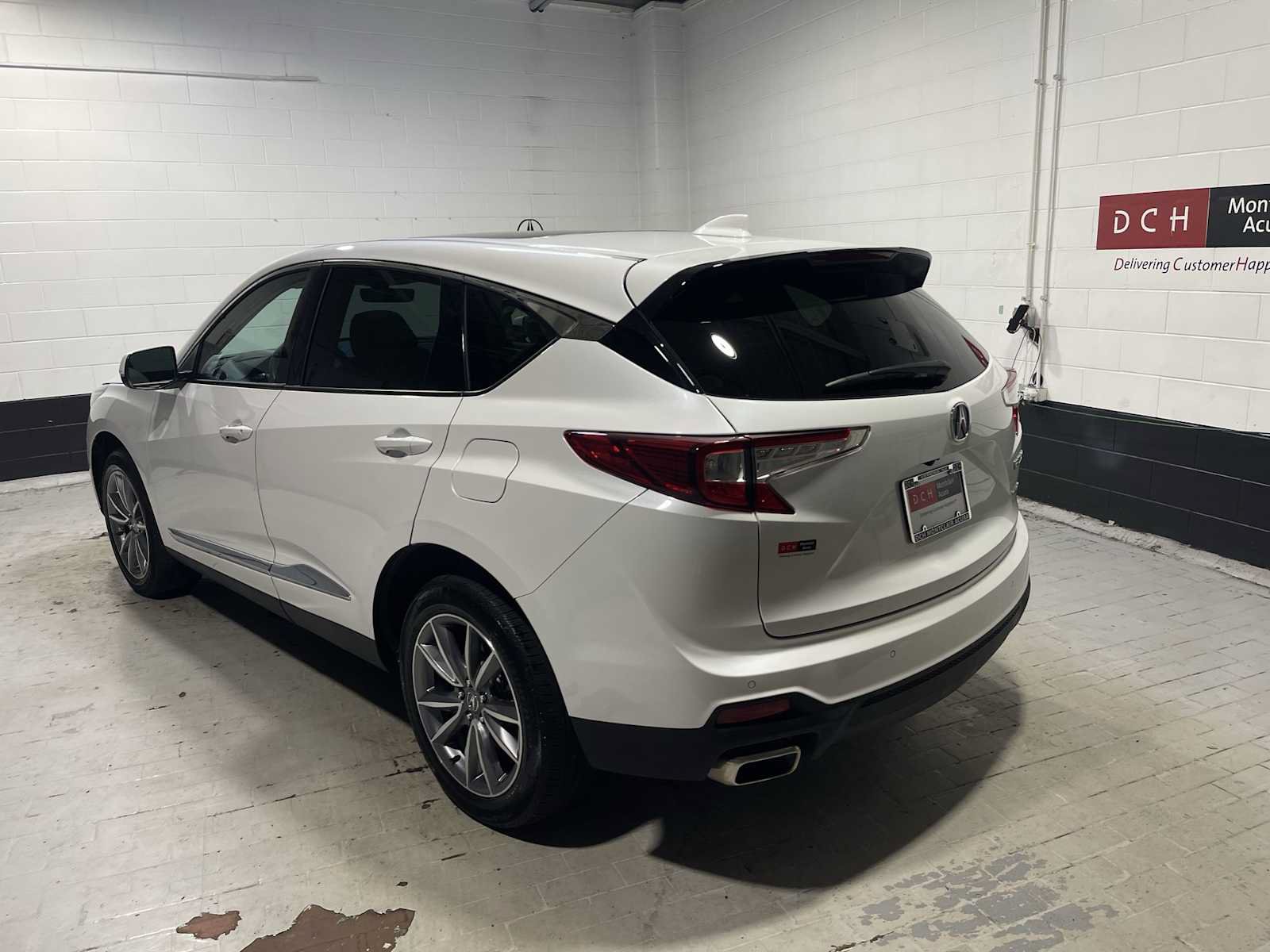 Used 2023 Acura RDX w/ Technology Package AWD/4WD image 4