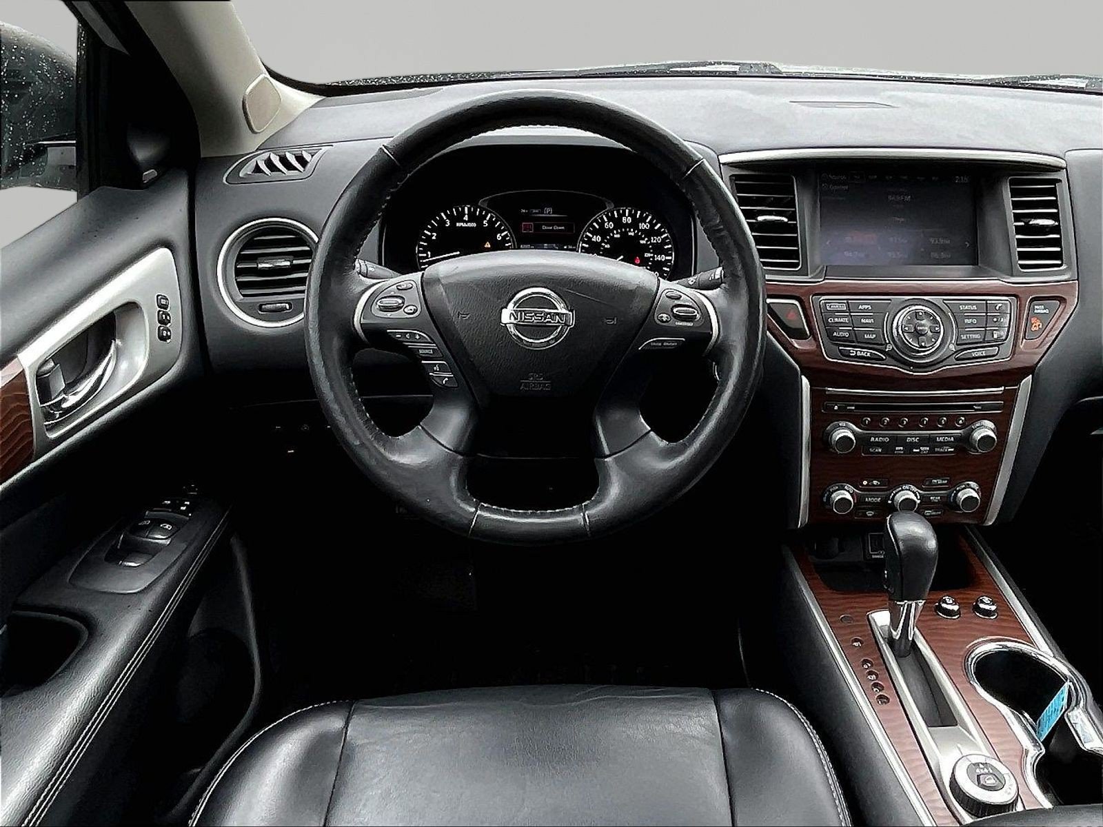Used 2020 Nissan Pathfinder Platinum AWD/4WD image 8
