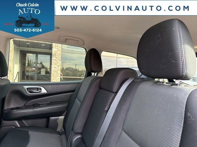 Used 2019 Nissan Pathfinder SV image 3