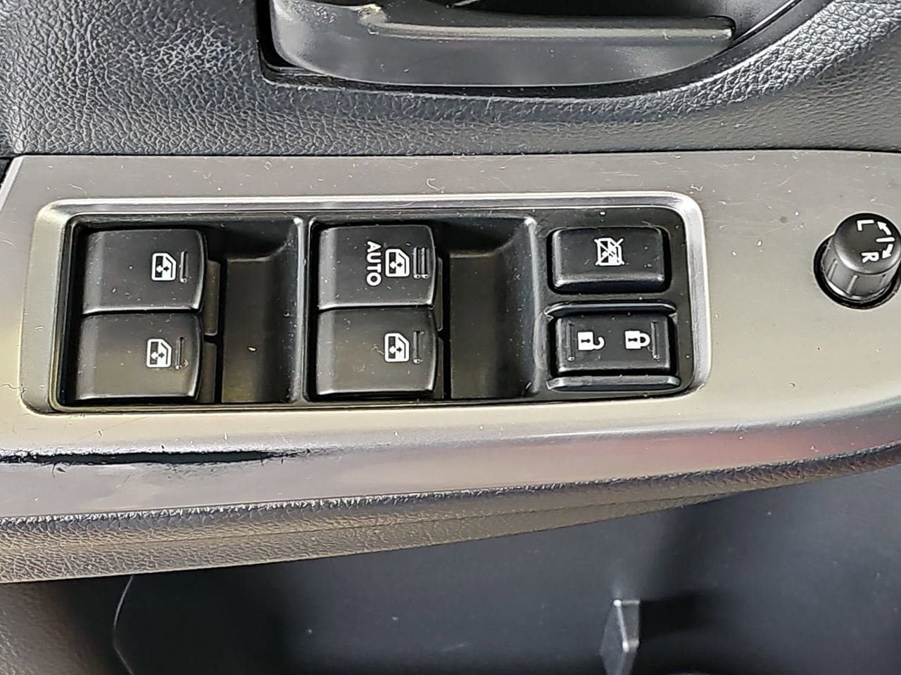 Used 2016 Subaru Impreza 2.0i AWD/4WD image 32