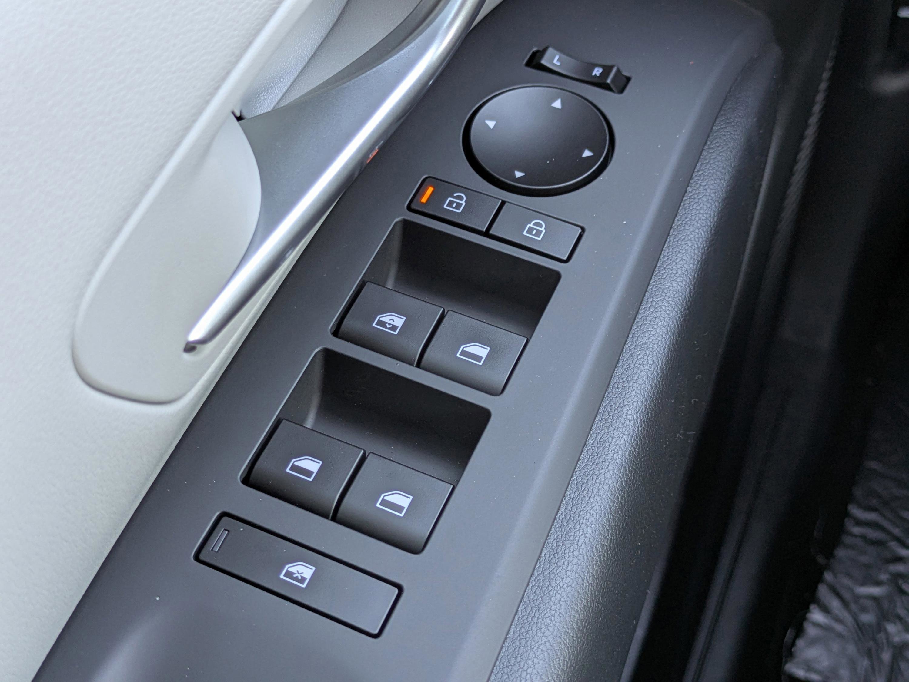 New 2026 Hyundai Tucson SE image 21