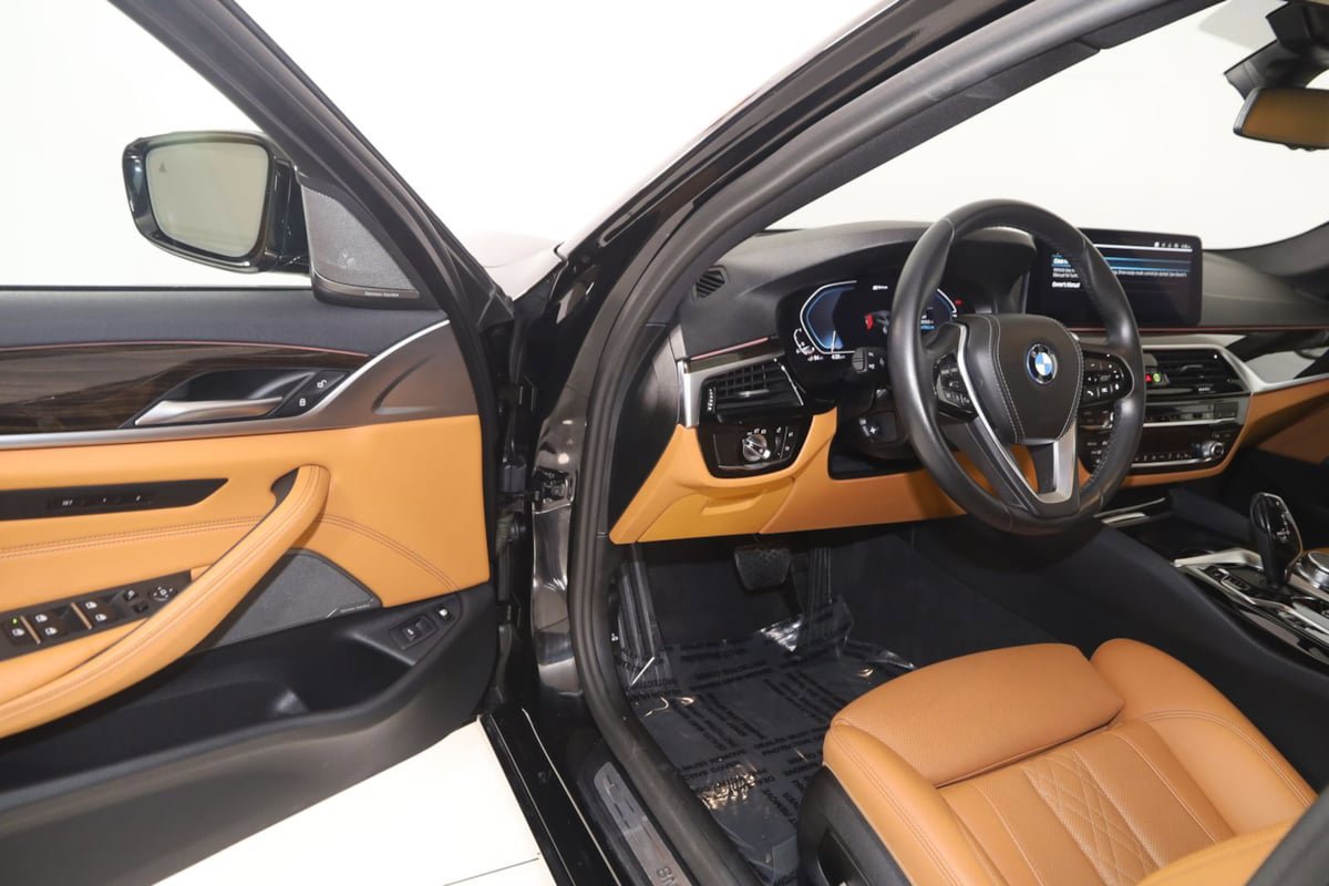 Used 2023 BMW 530e xDrive w/ Premium Package AWD/4WD image 53