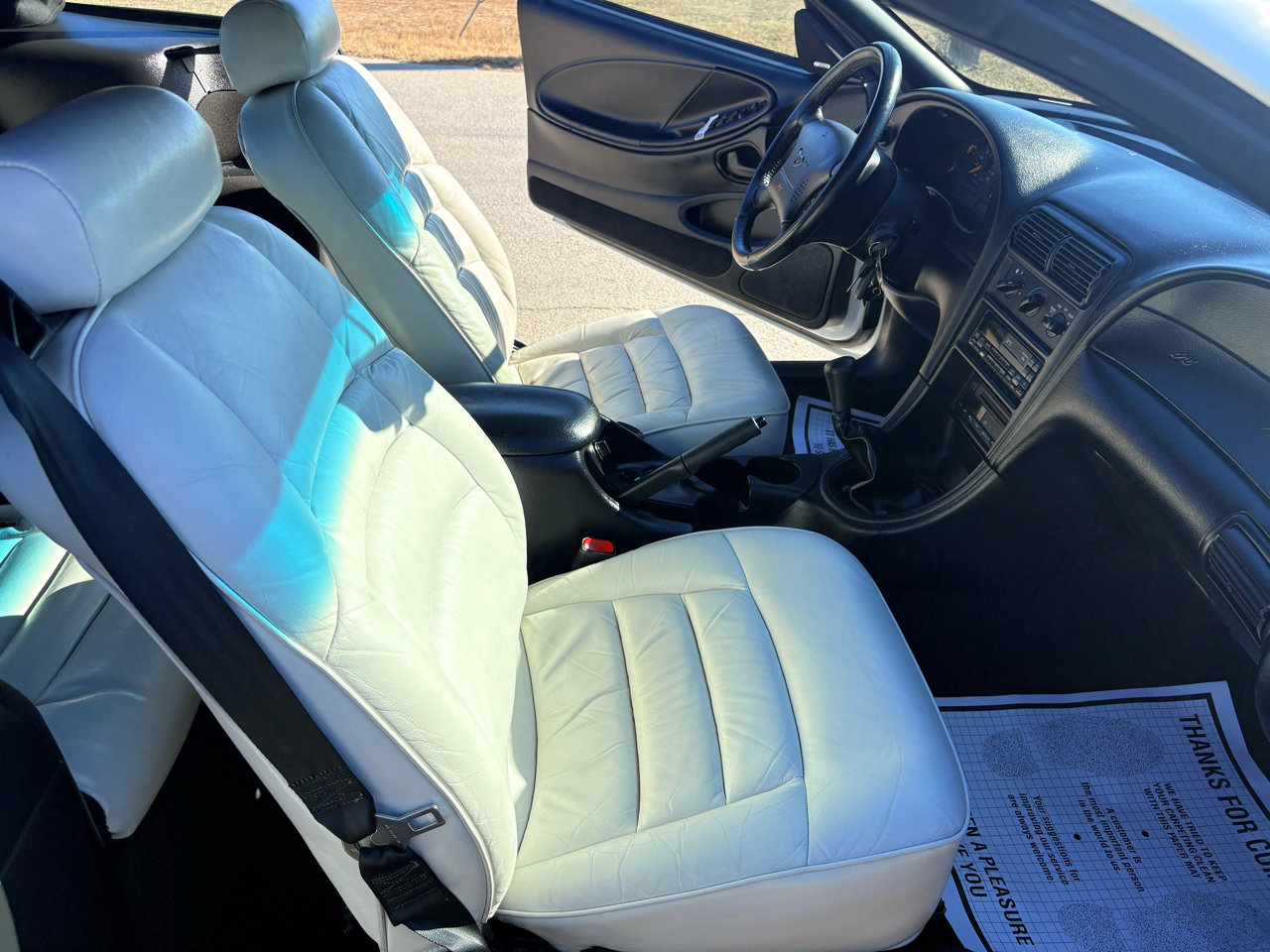 Used 1998 Ford Mustang Convertible image 30