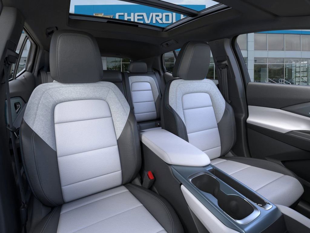 New 2026 Chevrolet Equinox EV LT w/ Convenience Package II AWD/4WD image 16