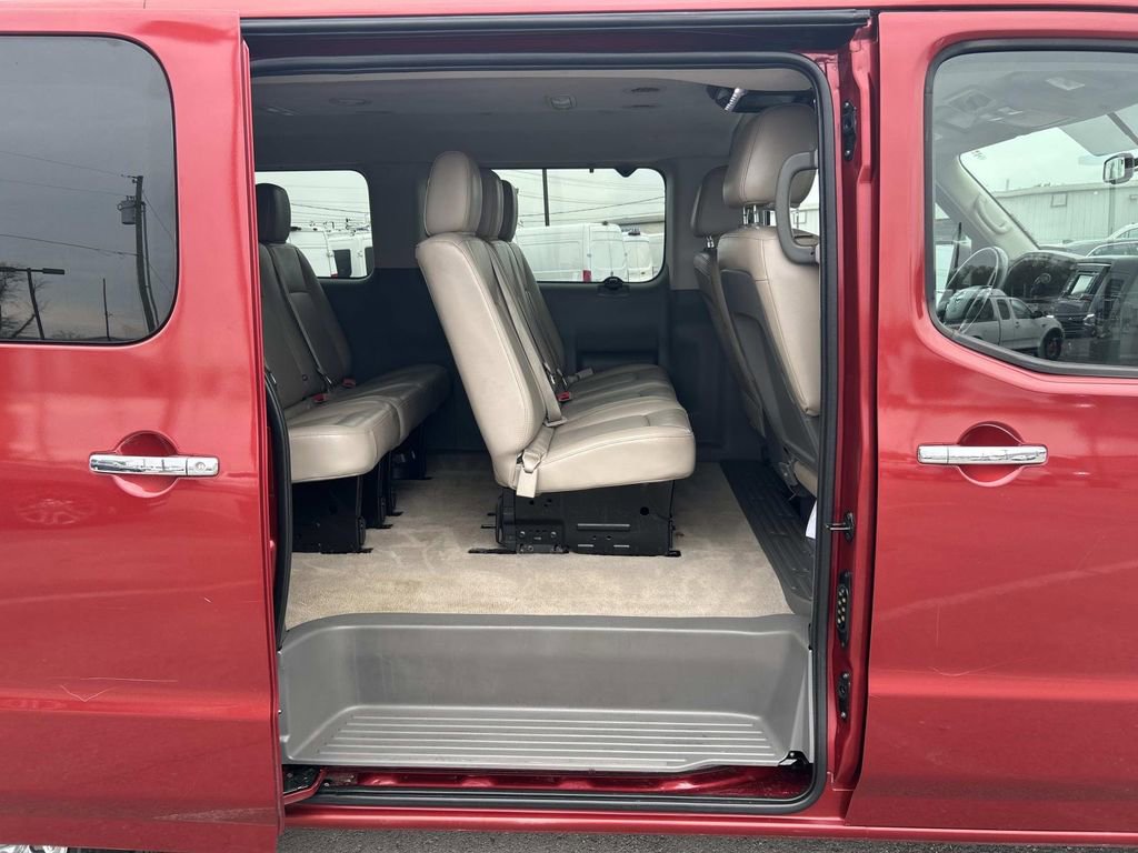Used 2018 Nissan NV 3500 SL image 16