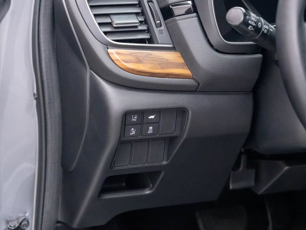 Used 2017 Honda CR-V Touring image 18