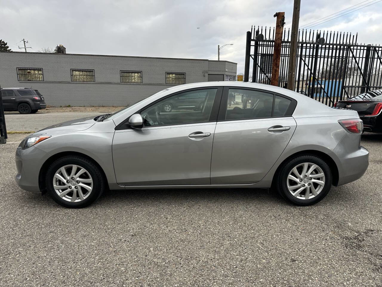 Used 2012 MAZDA MAZDA3 i Touring image 4