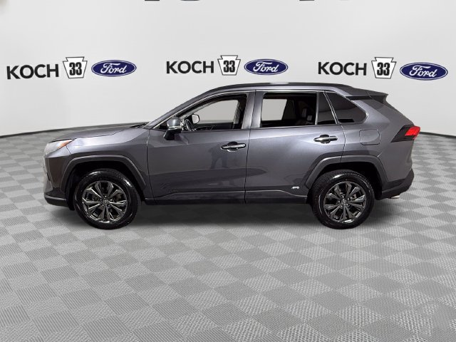 Used 2022 Toyota RAV4 Limited AWD/4WD image 4