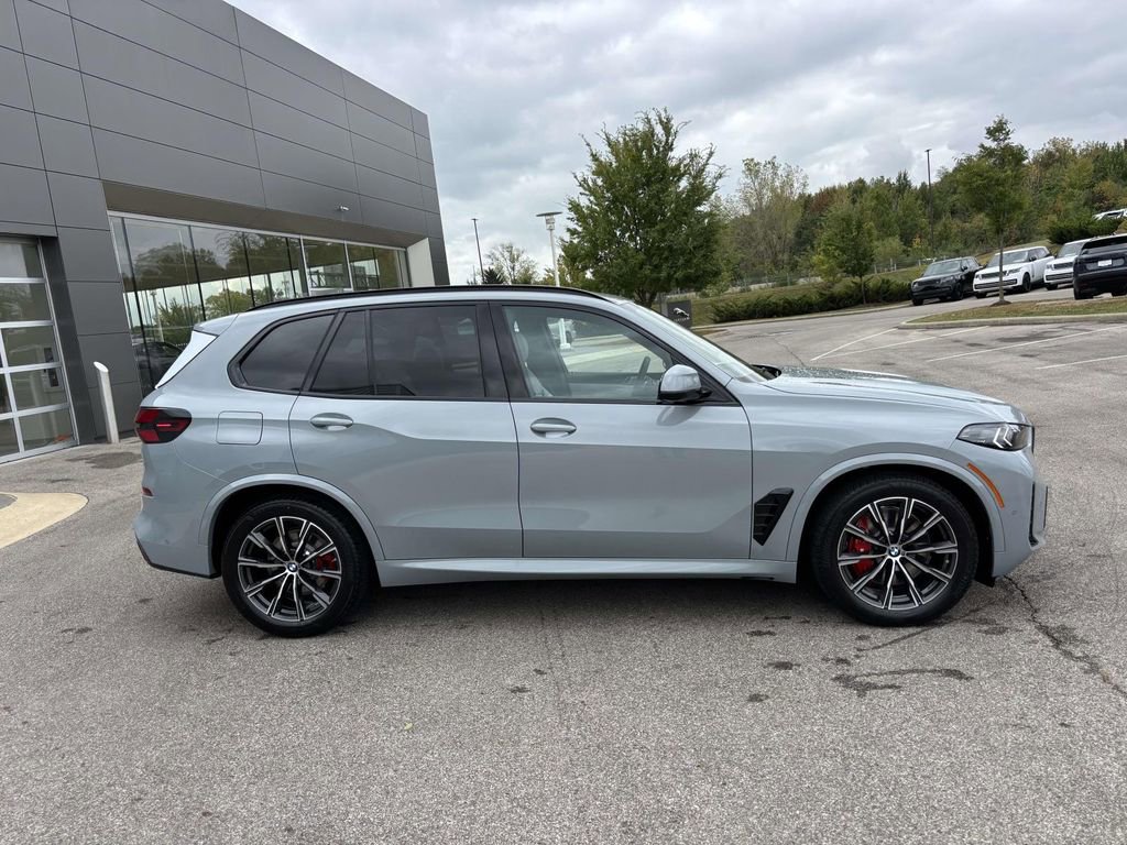 New 2026 BMW X5 xDrive40i w/ M Sport Package image 8