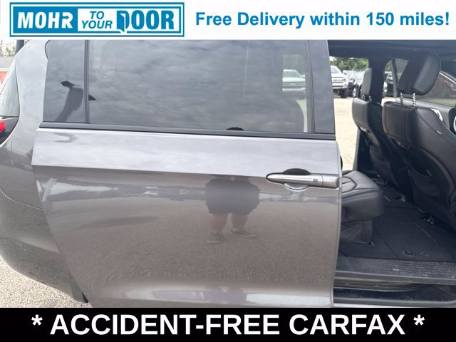 Used 2021 Chrysler Pacifica Touring-L w/ Premium & Safety Sphere Group FWD image 18