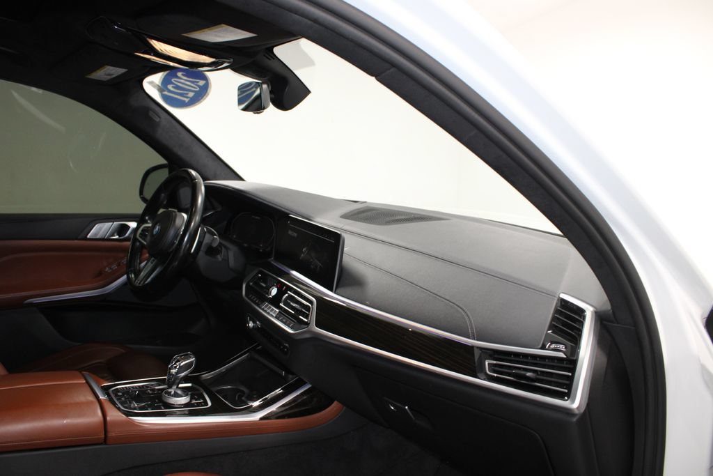 Used 2021 BMW X7 M50i w/ Executive Package AWD/4WD image 31