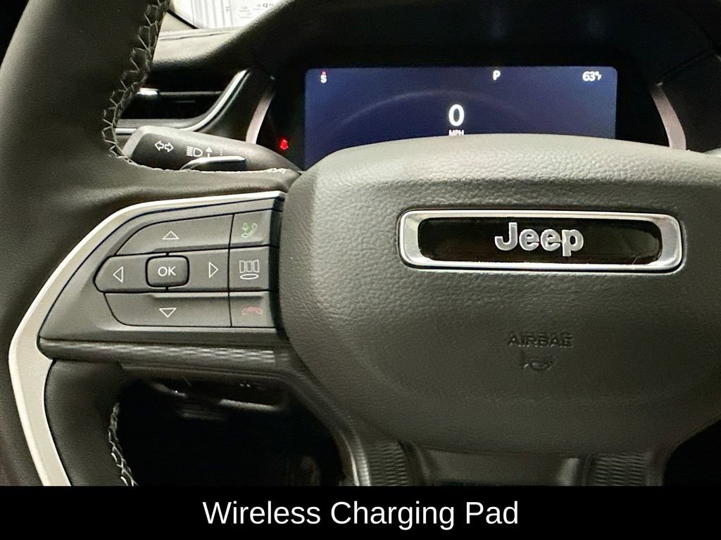 New 2025 Jeep Grand Cherokee Altitude image 30