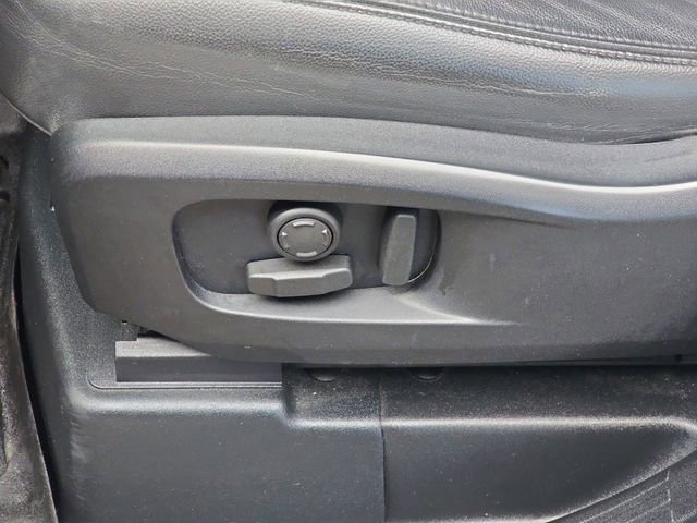 Certified 2022 Land Rover Defender 110 SE image 30