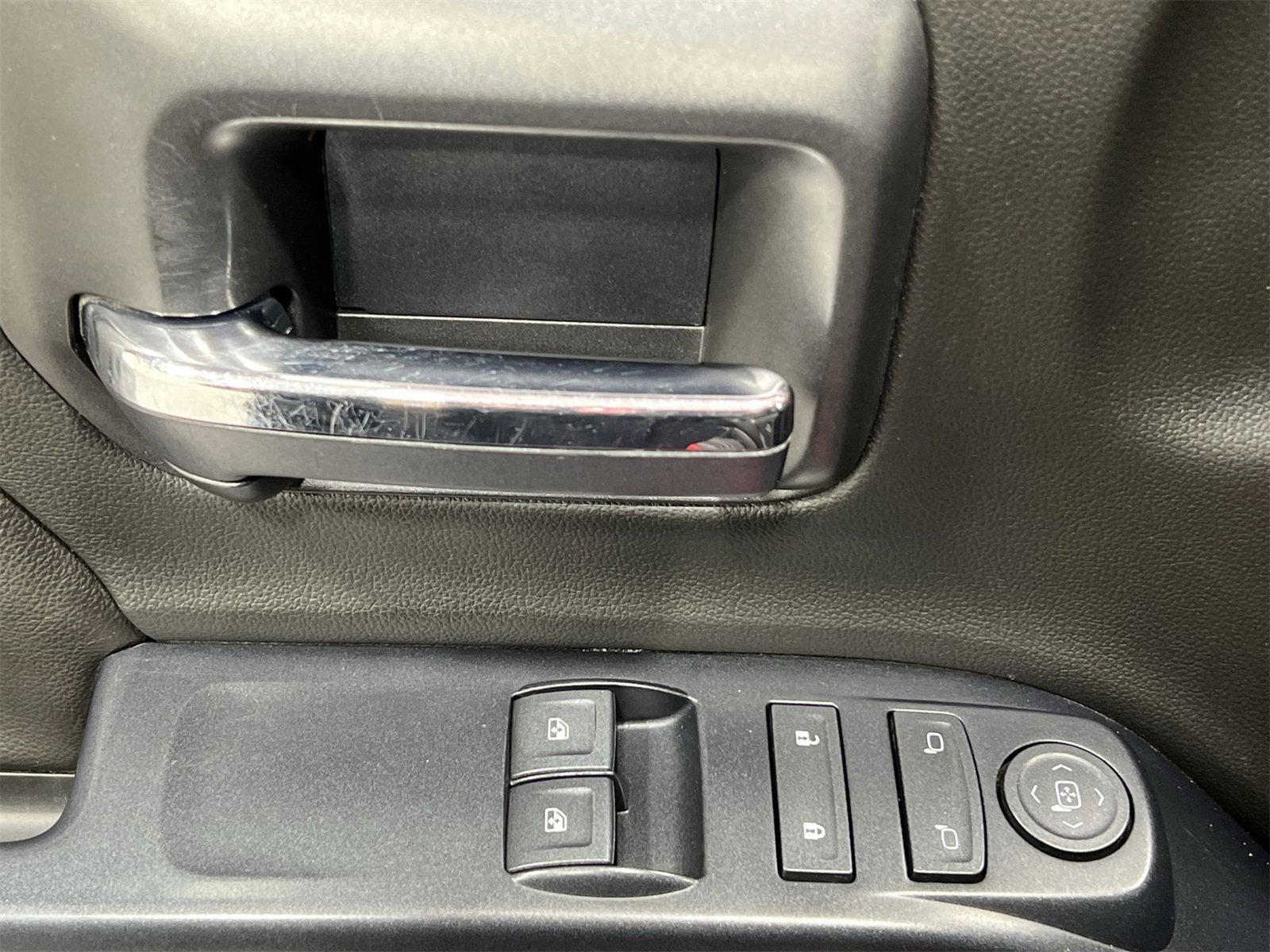 Used 2018 Chevrolet Silverado 1500 LT image 13