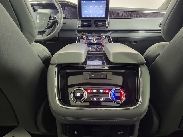 Used 2020 Lincoln Navigator Reserve w/ Equipment Group 208A Reserve AWD/4WD image 26