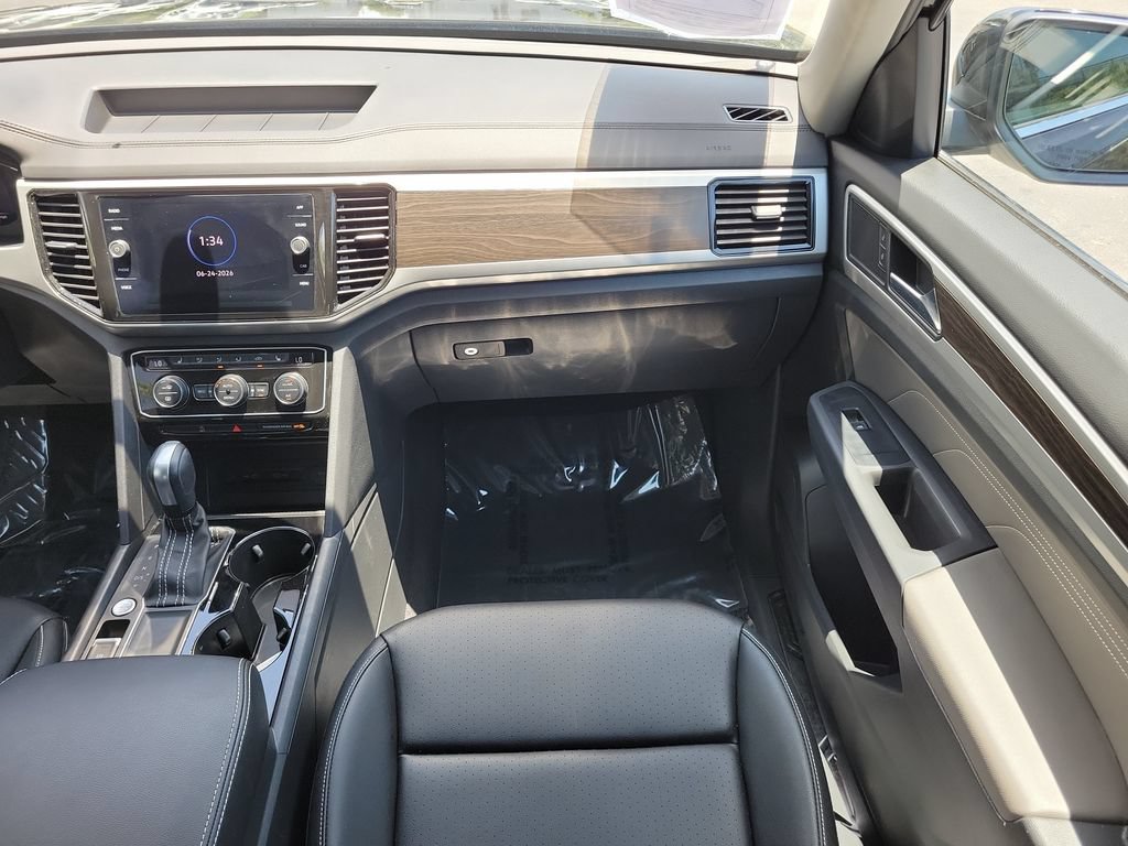 Used 2023 Volkswagen Atlas SE w/ Black Wheel Package FWD image 16