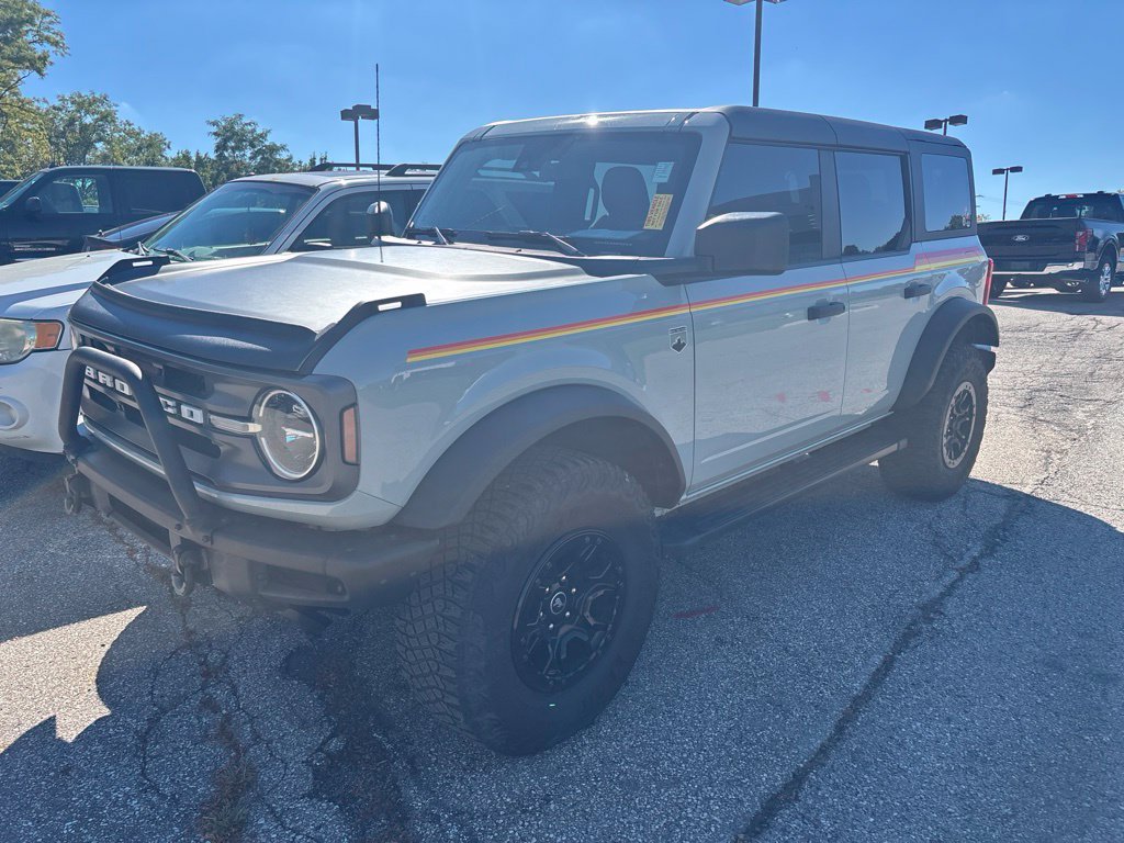 Used 2023 Ford Bronco Big Bend w/ Sasquatch Package AWD/4WD image 3