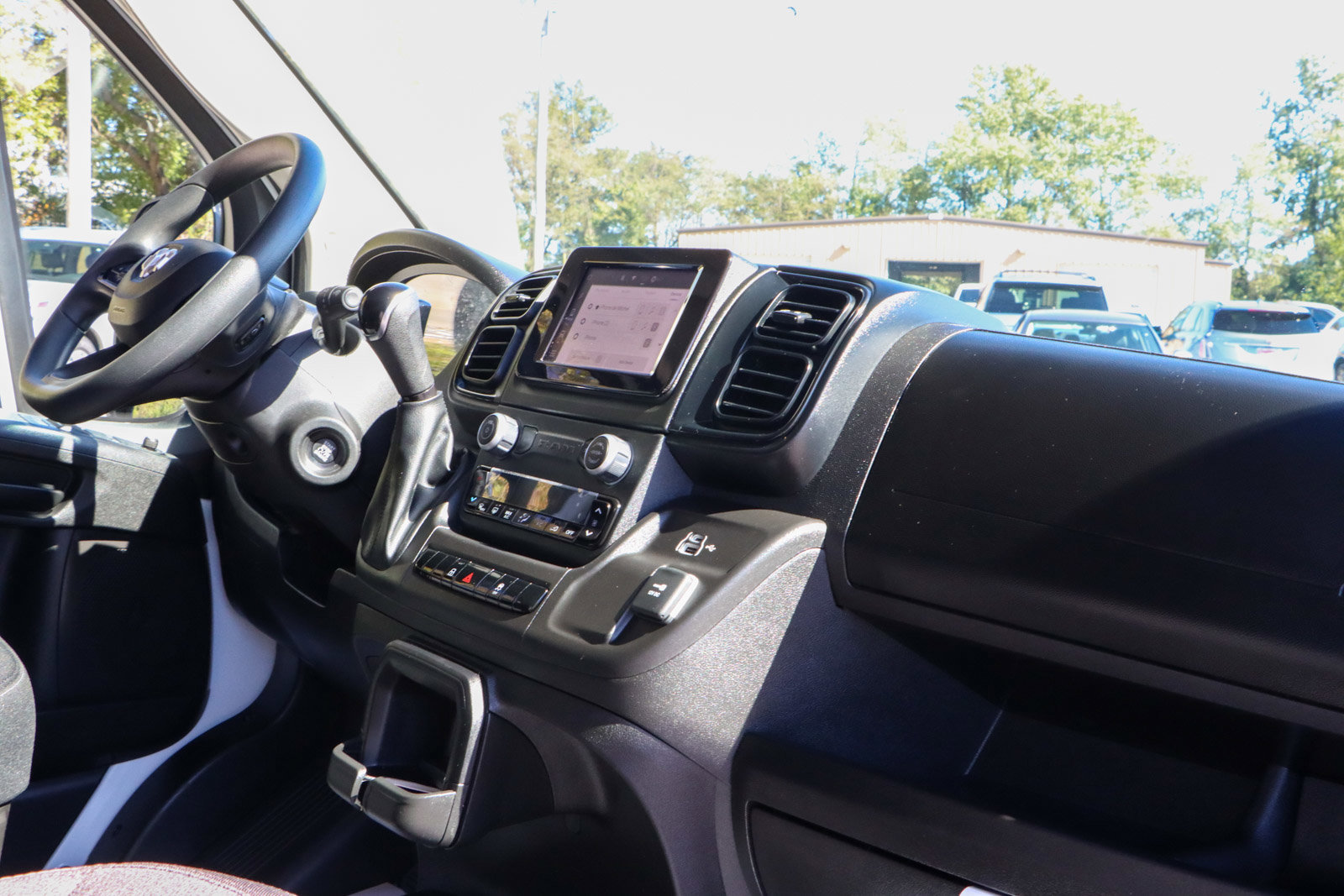 Used 2024 RAM ProMaster 3500 w/ Convenience Group image 24