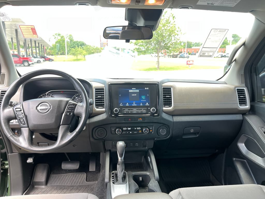 Used 2022 Nissan Frontier SV w/ Technology Package RWD image 22