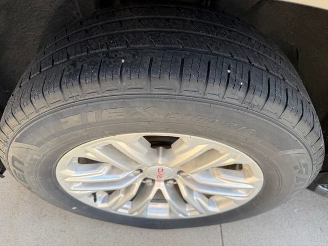 Used 2021 GMC Yukon XL SLT AWD/4WD image 12