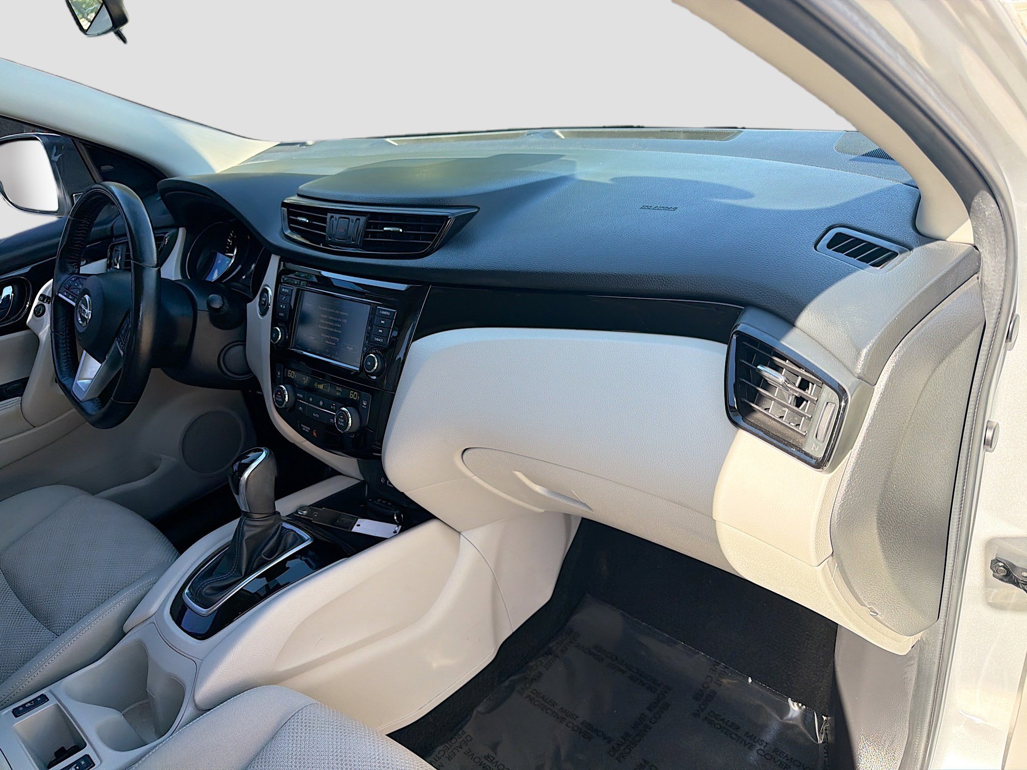 Used 2019 Nissan Rogue Sport SV w/ All-Weather Package image 32