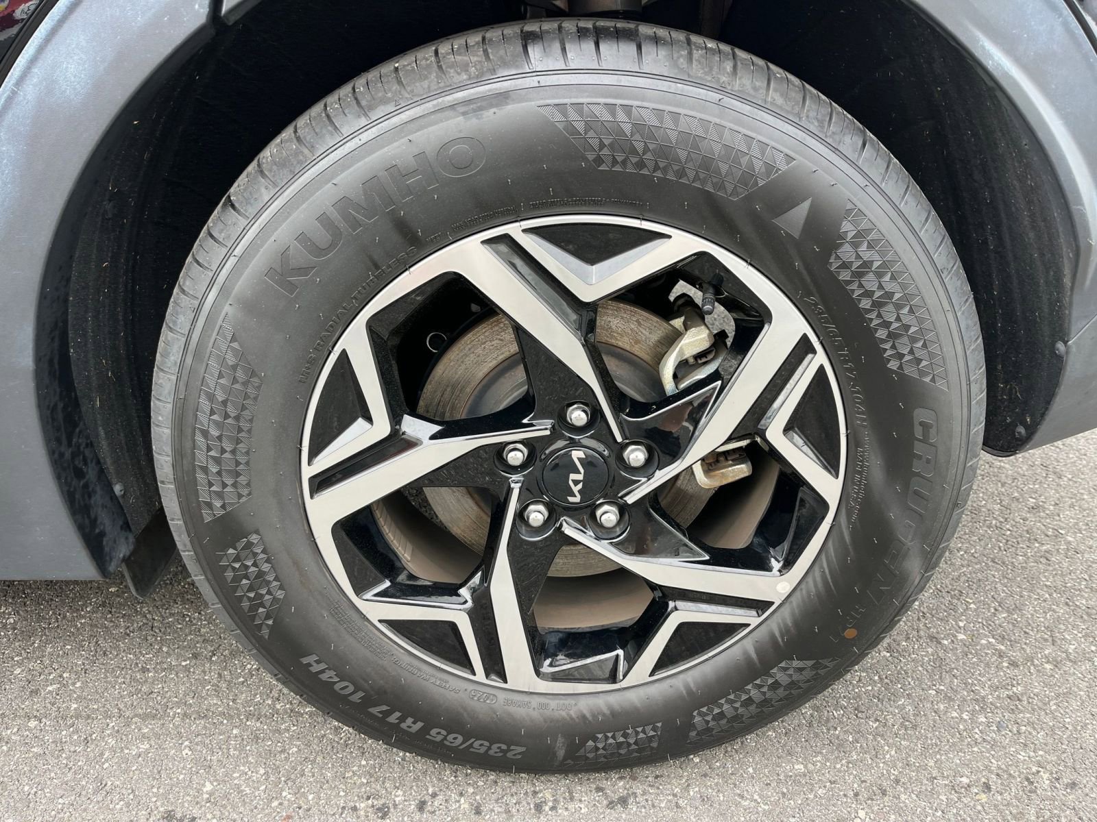 Used 2025 Kia Sportage LX FWD image 29