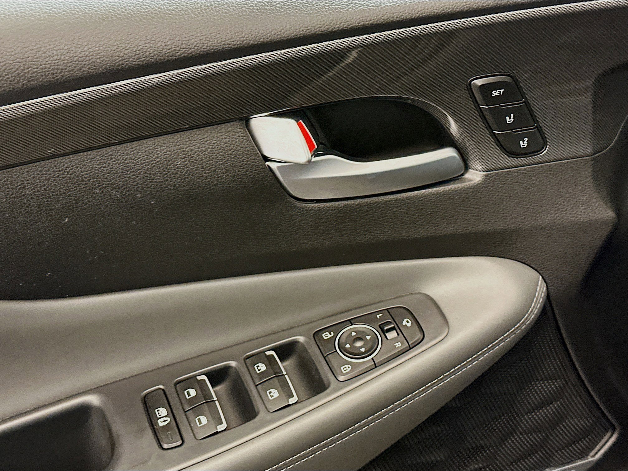 Used 2023 Hyundai Santa Fe Limited image 15