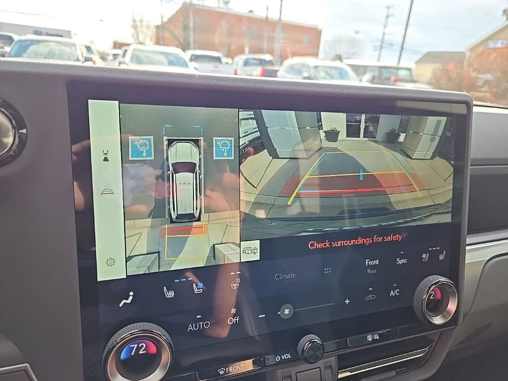 Used 2025 Lexus GX 550 w/ Accessory Package (2T) image 36