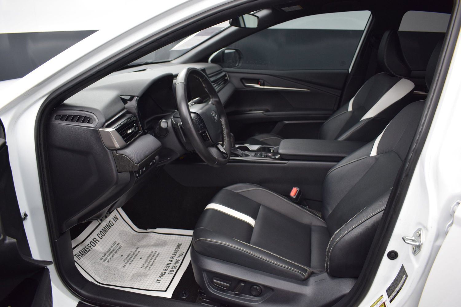Used 2026 Toyota Camry SE FWD image 13