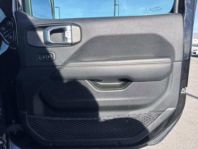 Used 2022 Jeep Gladiator Overland image 9