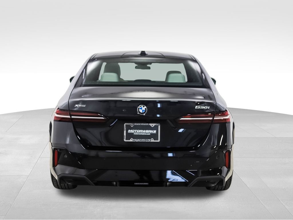 Certified 2025 BMW 530i xDrive w/ M Sport Package image 4