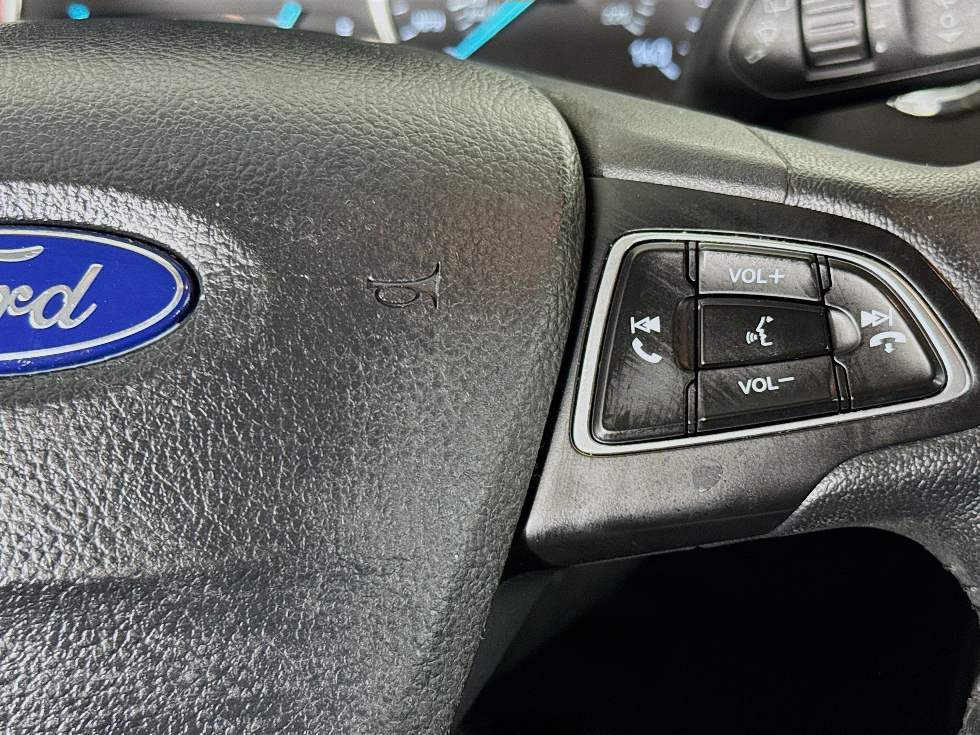 Used 2018 Ford EcoSport SE w/ SE Convenience Package image 14