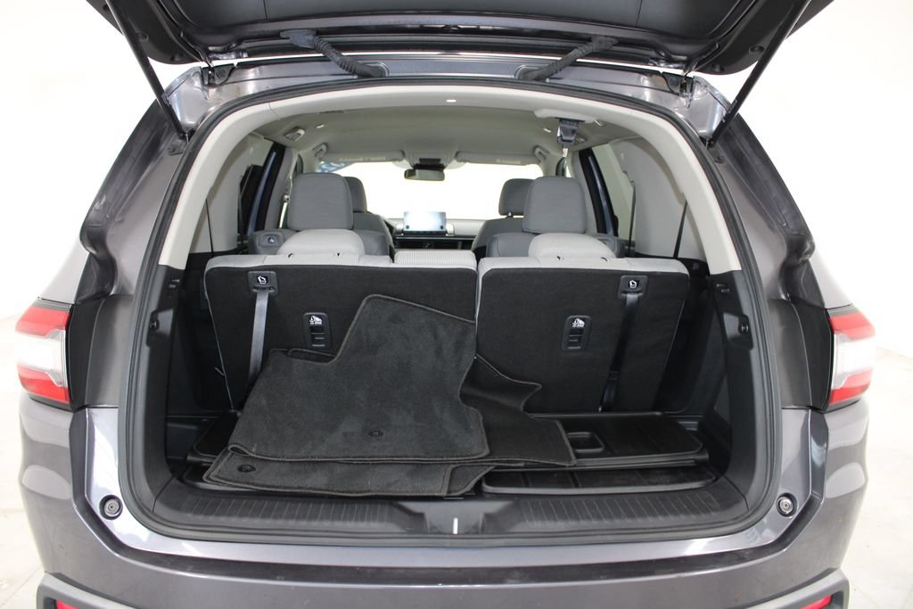 Used 2023 Honda Pilot LX image 14