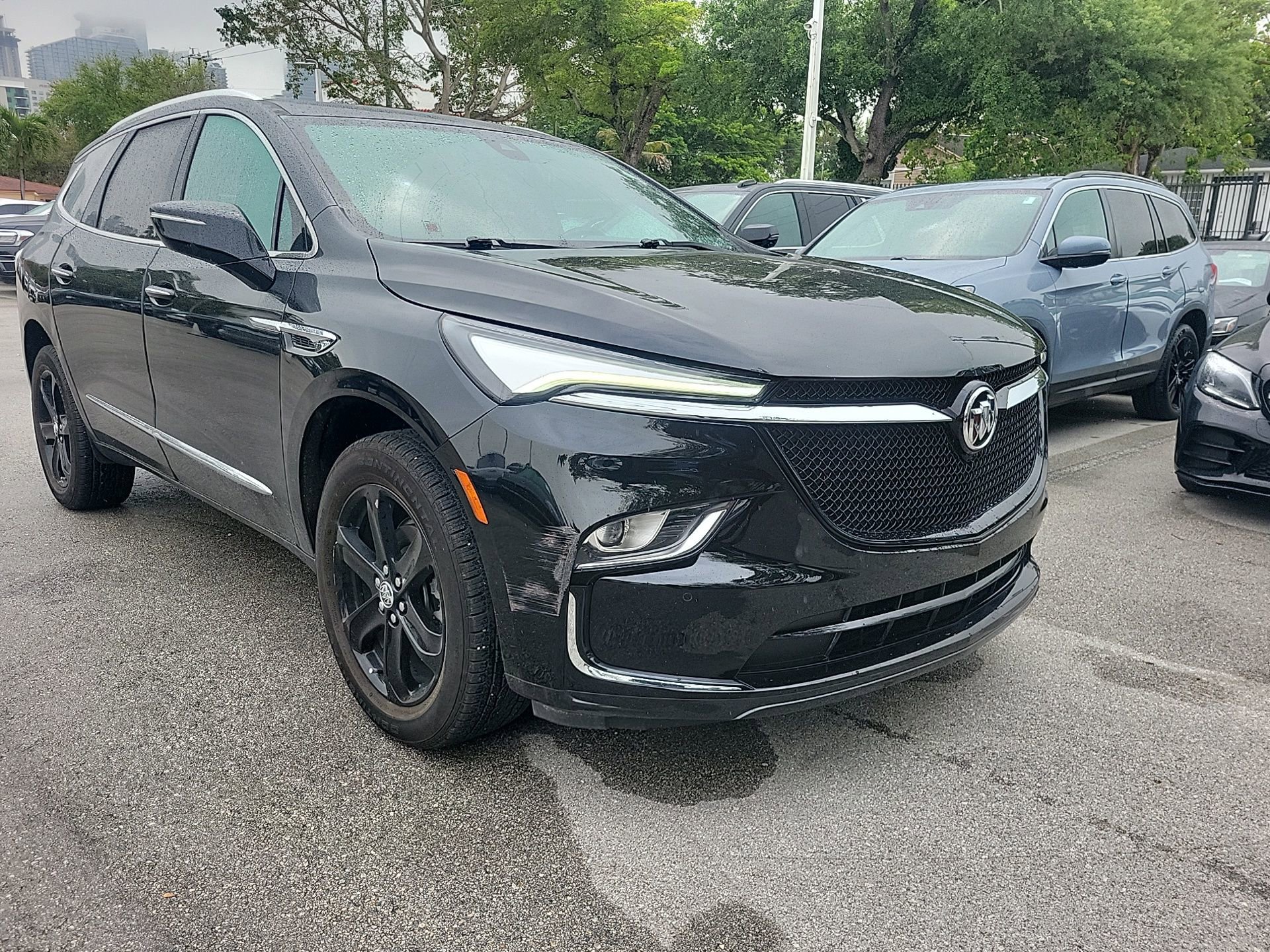 Used 2024 Buick Enclave Essence w/ Sport Touring Edition image 6