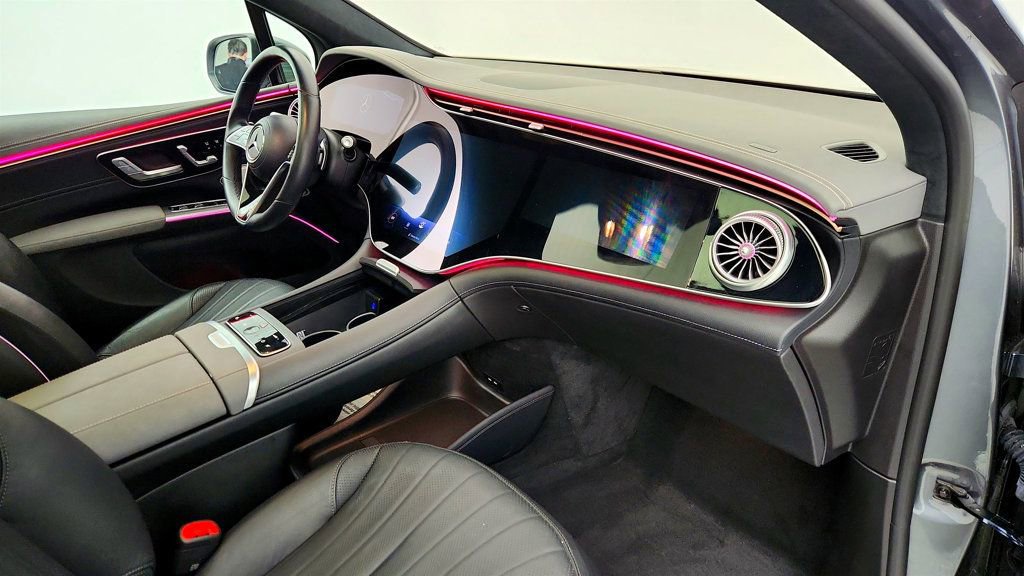 Used 2023 Mercedes-Benz EQS 580 4MATIC SUV image 25