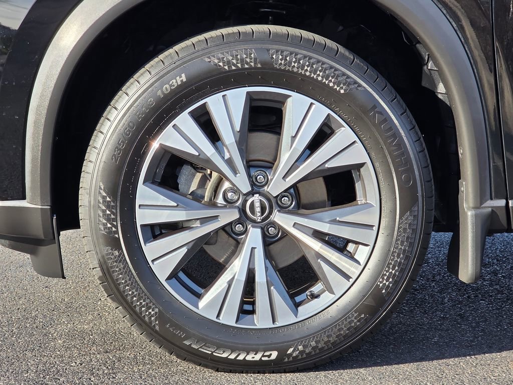 Used 2023 Nissan Rogue SV w/ SV Premium Package image 9