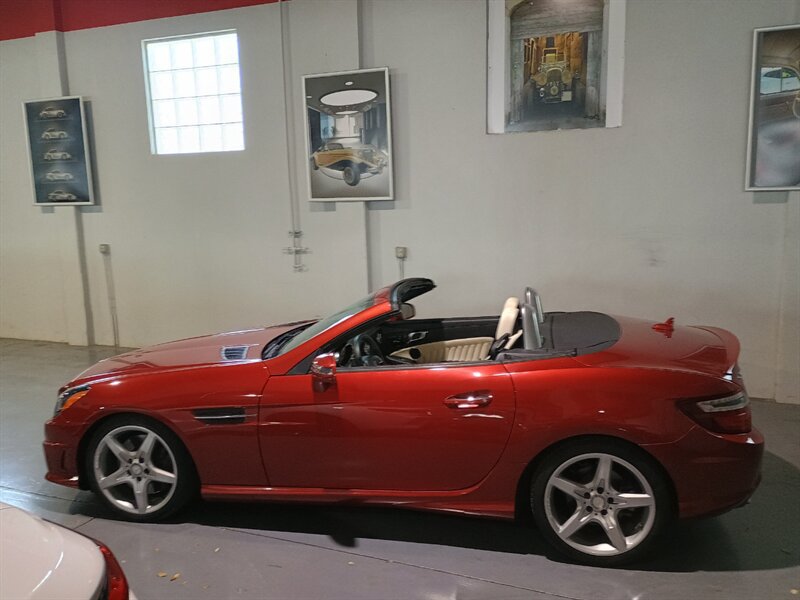 Used 2016 Mercedes-Benz SLK 300 w/ Premium 1 Package image 3