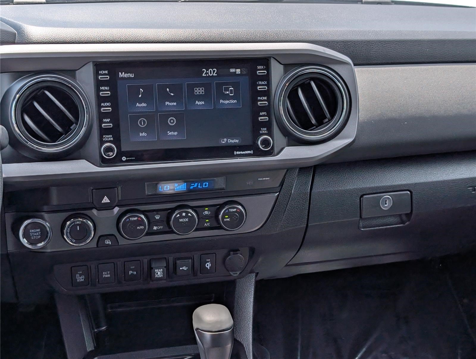 Used 2023 Toyota Tacoma TRD Off-Road w/ Technology Package AWD/4WD image 17