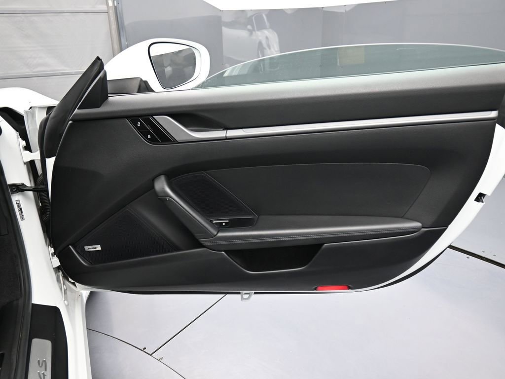 Certified 2020 Porsche 911 Carrera 4S AWD/4WD image 26