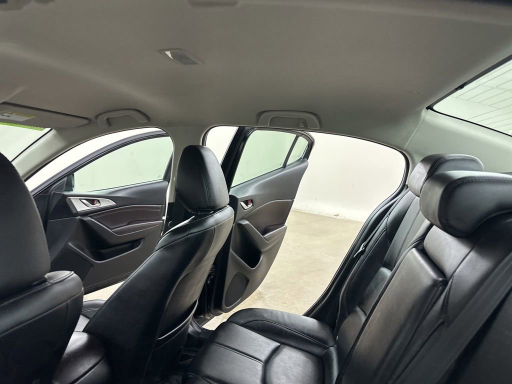 Used 2017 MAZDA MAZDA3 Touring image 29
