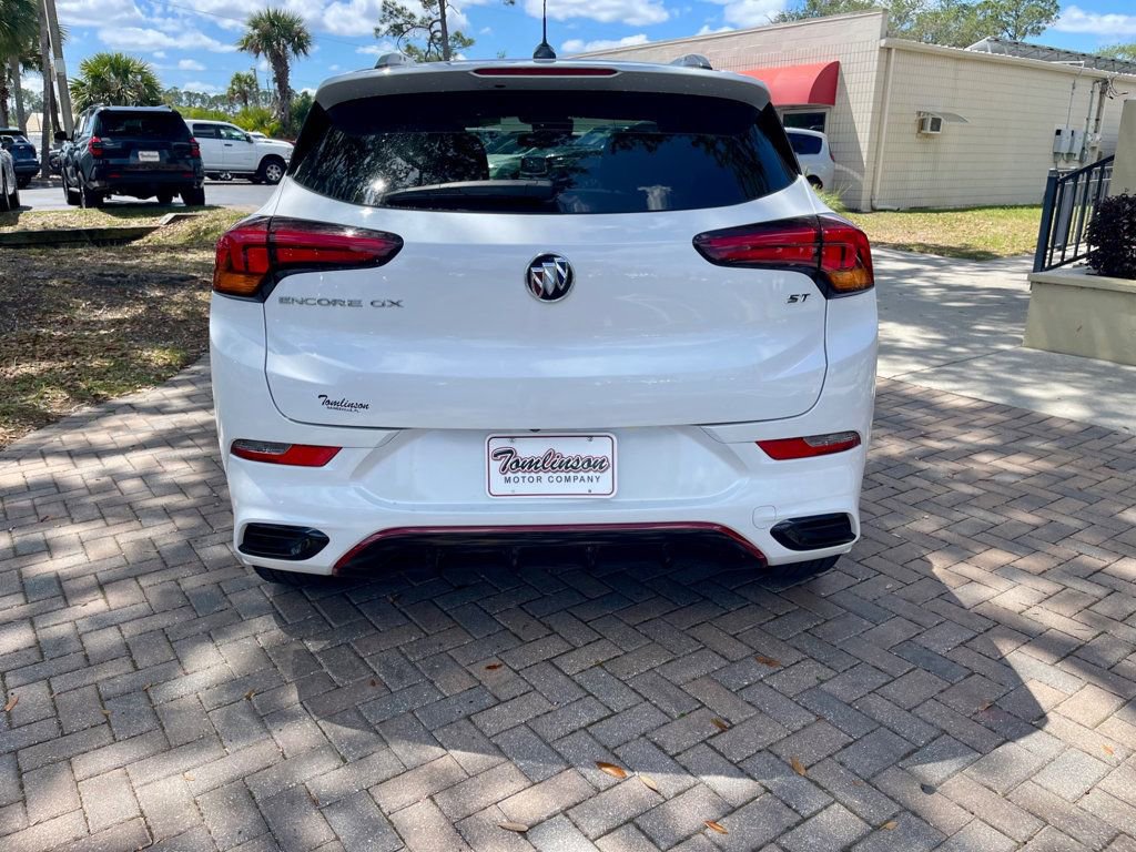 Used 2023 Buick Encore GX Select w/ Sport Touring Package image 3