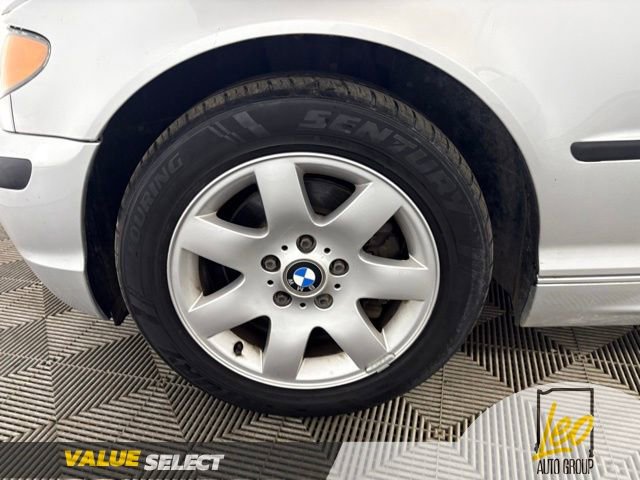 Used 2003 BMW 325xi Sedan AWD/4WD image 19
