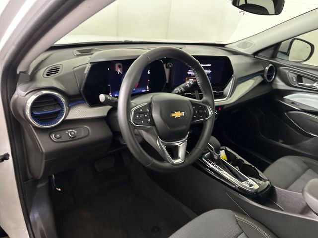 Used 2025 Chevrolet Trax LT w/ Driver Confidence Package FWD image 13