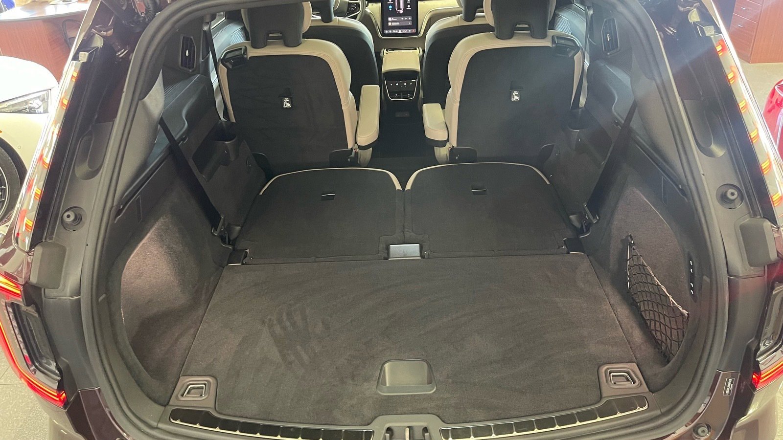 Used 2025 Volvo EX90 Ultra image 36